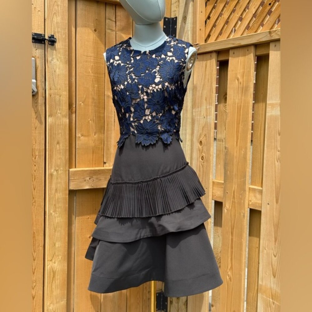 🆕 BRONX & BANCO 🧿 NWOT Navy Lace & Black Tiered Midi Dress, Sz AU 8 US 4 - Picture 2 of 13